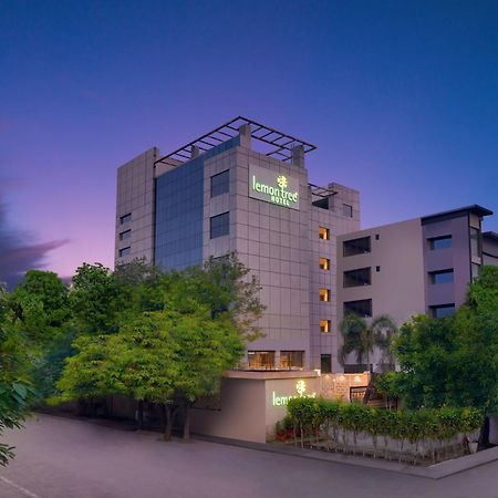 Lemon Tree Hotel, Noida Exterior foto