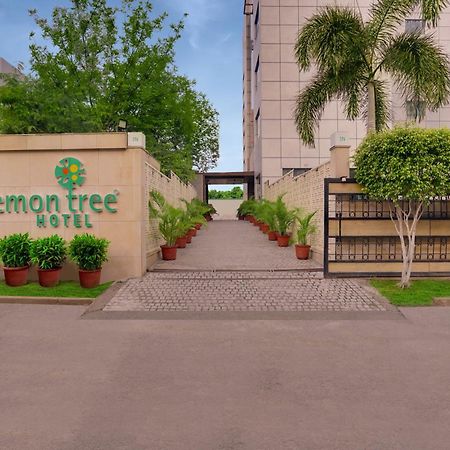 Lemon Tree Hotel, Noida Exterior foto