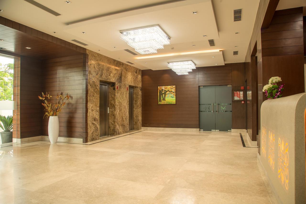 Lemon Tree Hotel, Noida Exterior foto